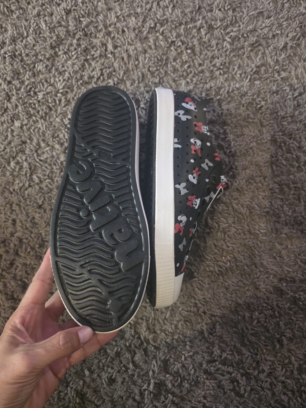 CROCS Disney x Native Black Minnie Pattern Slip-On Sandals - Picture 4 of 4